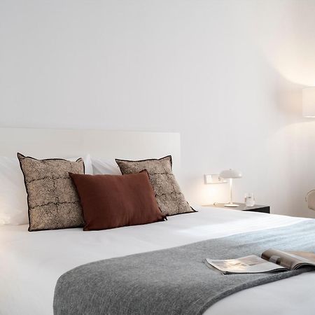 Salado Suites Apartments Севилья Экстерьер фото