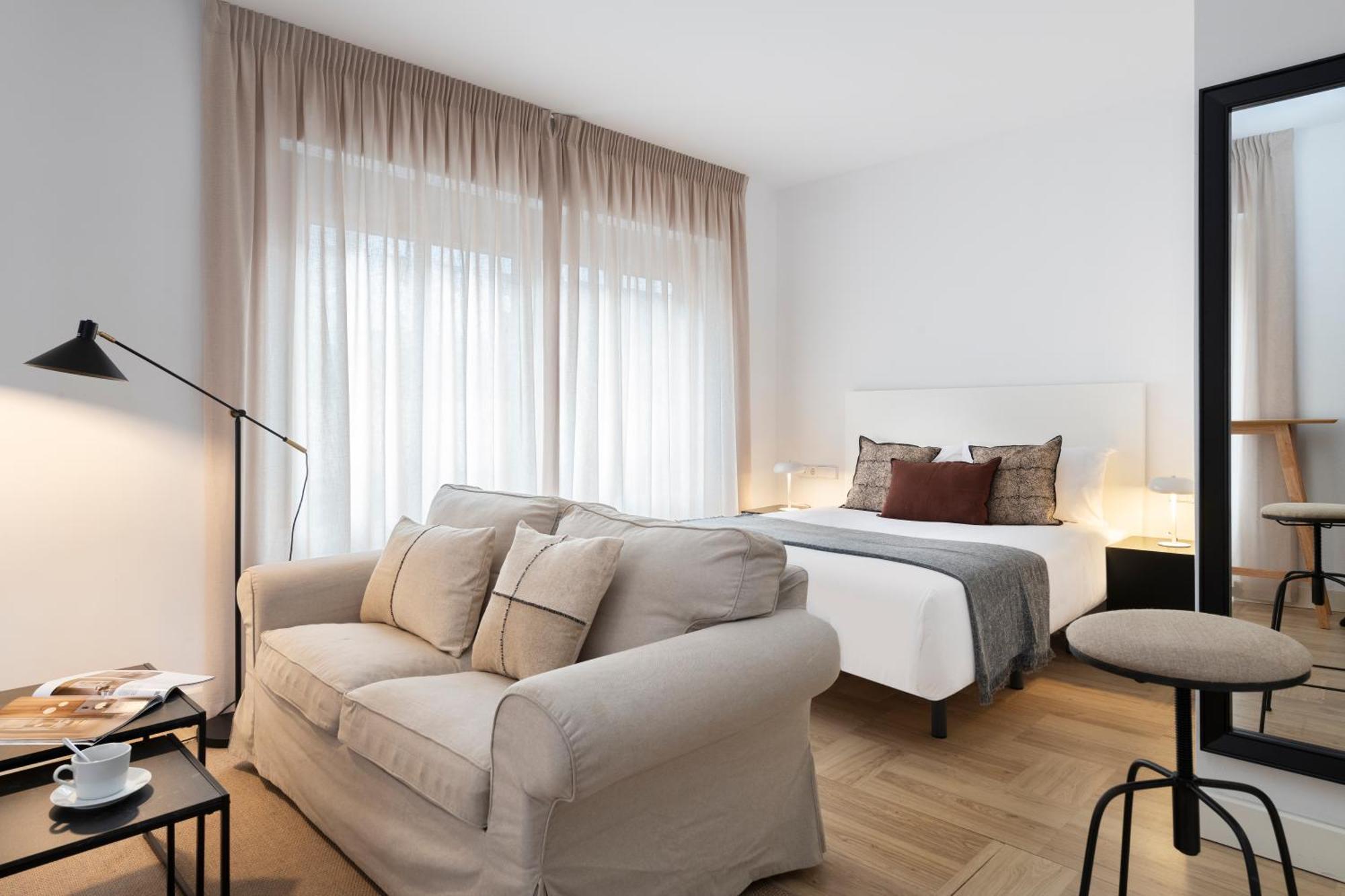 Salado Suites Apartments Севилья Экстерьер фото